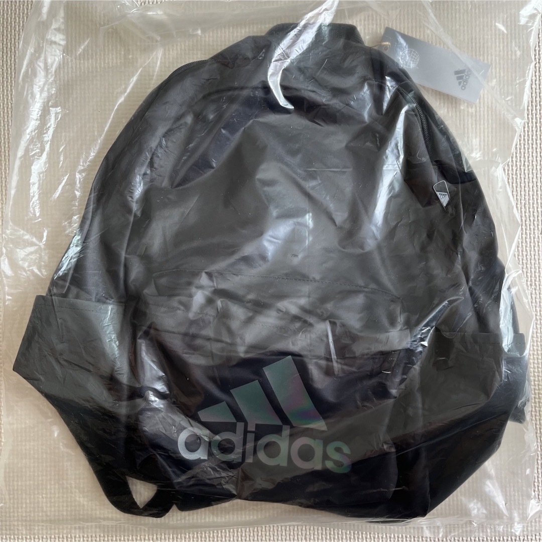adidas(アディダス)の新品 adidas リュックサック ブラック バック メンズ レディース メンズのバッグ(バッグパック/リュック)の商品写真