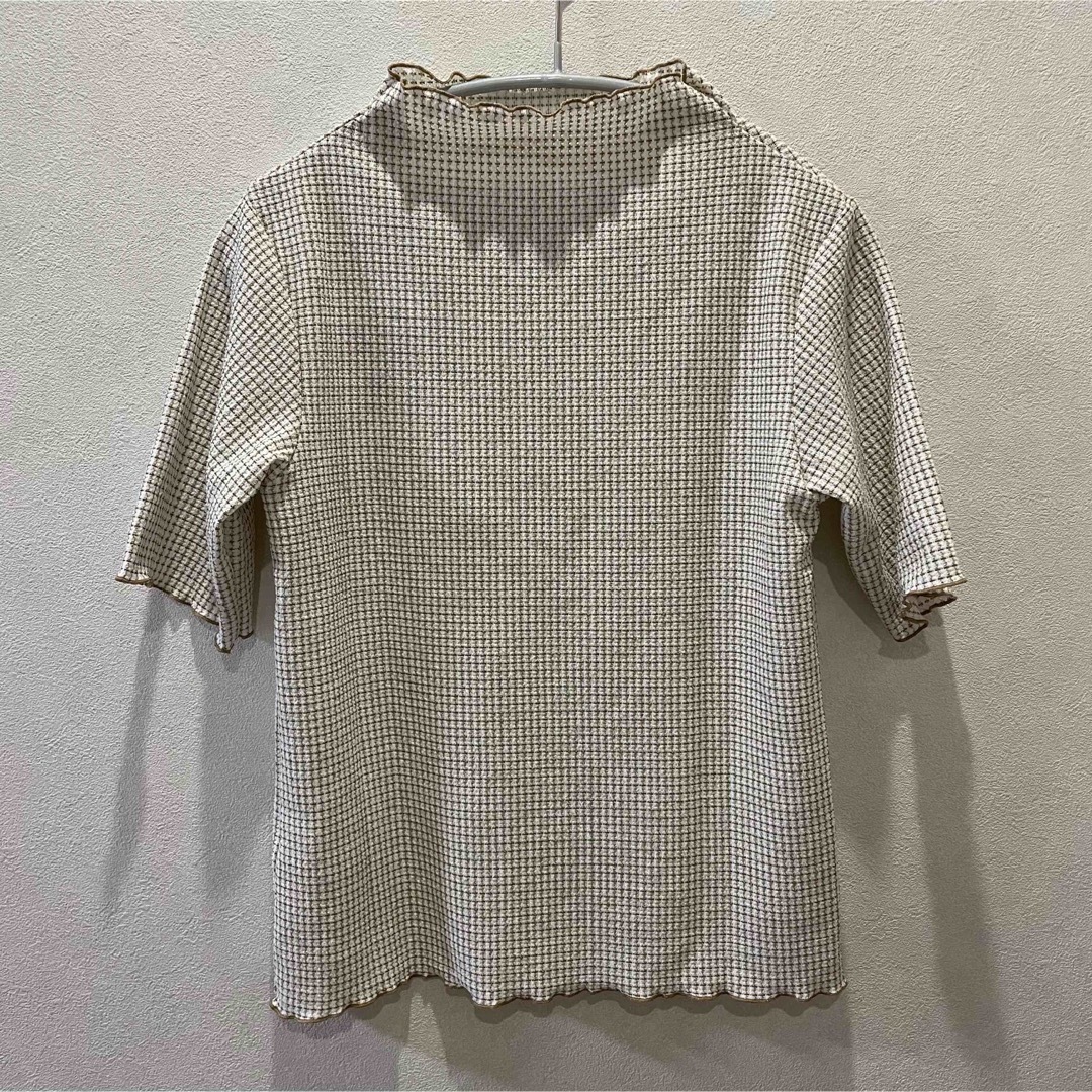 しまむら(シマムラ)の【新品・未使用】lutique メロー半袖Tシャツ レディースのトップス(カットソー(半袖/袖なし))の商品写真