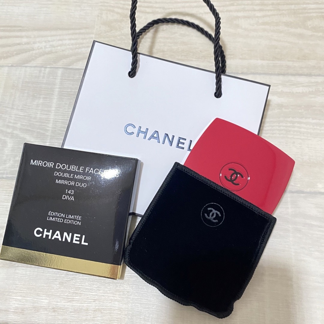 CHANEL ミロワール　コンパクトミラー　143