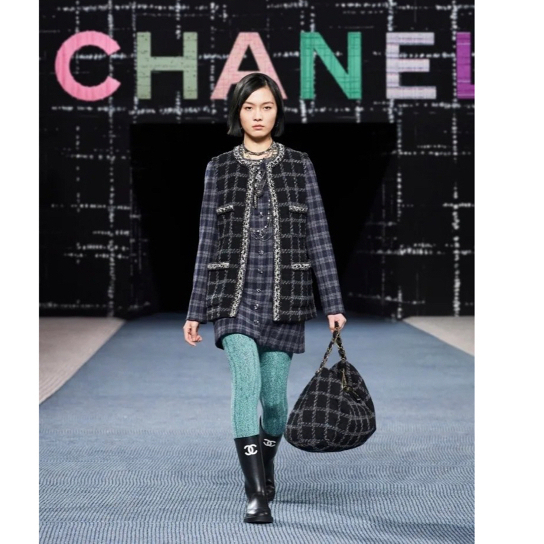 CHANEL(シャネル)のシャネル　CHANEL ジャケット　コート　アウター　ワンピース　チェック　新作 レディースのジャケット/アウター(ロングコート)の商品写真