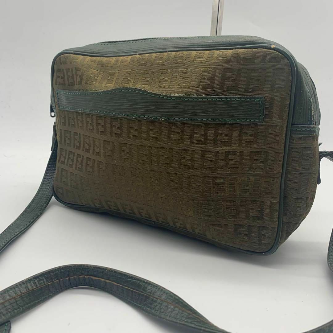 FENDI - 【希少】フェンディ ショルダーバック キャンバス レザー 総柄