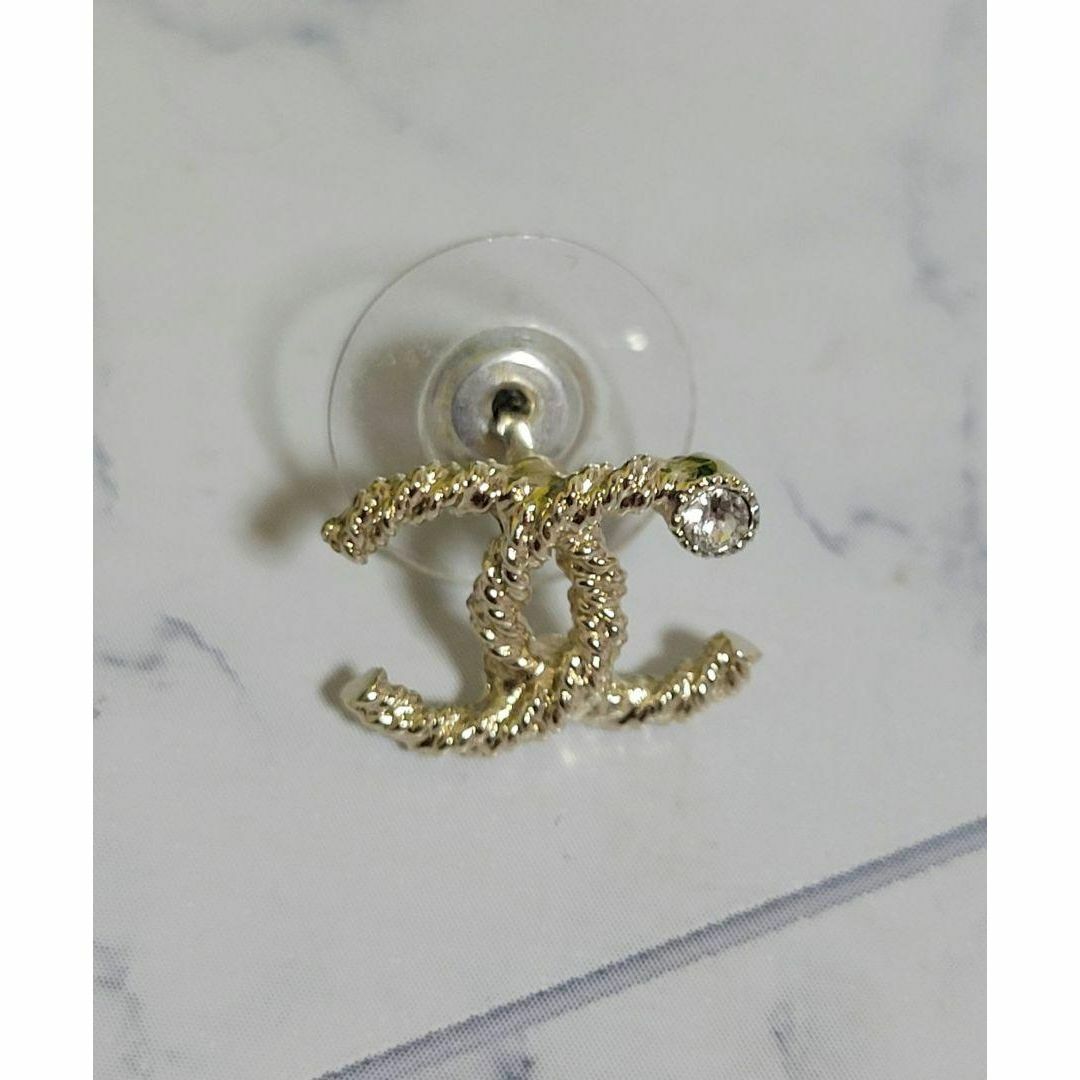 CHANEL - CHANEL ココマーク ゴールド キラキラ ビジュー ピアス 片耳