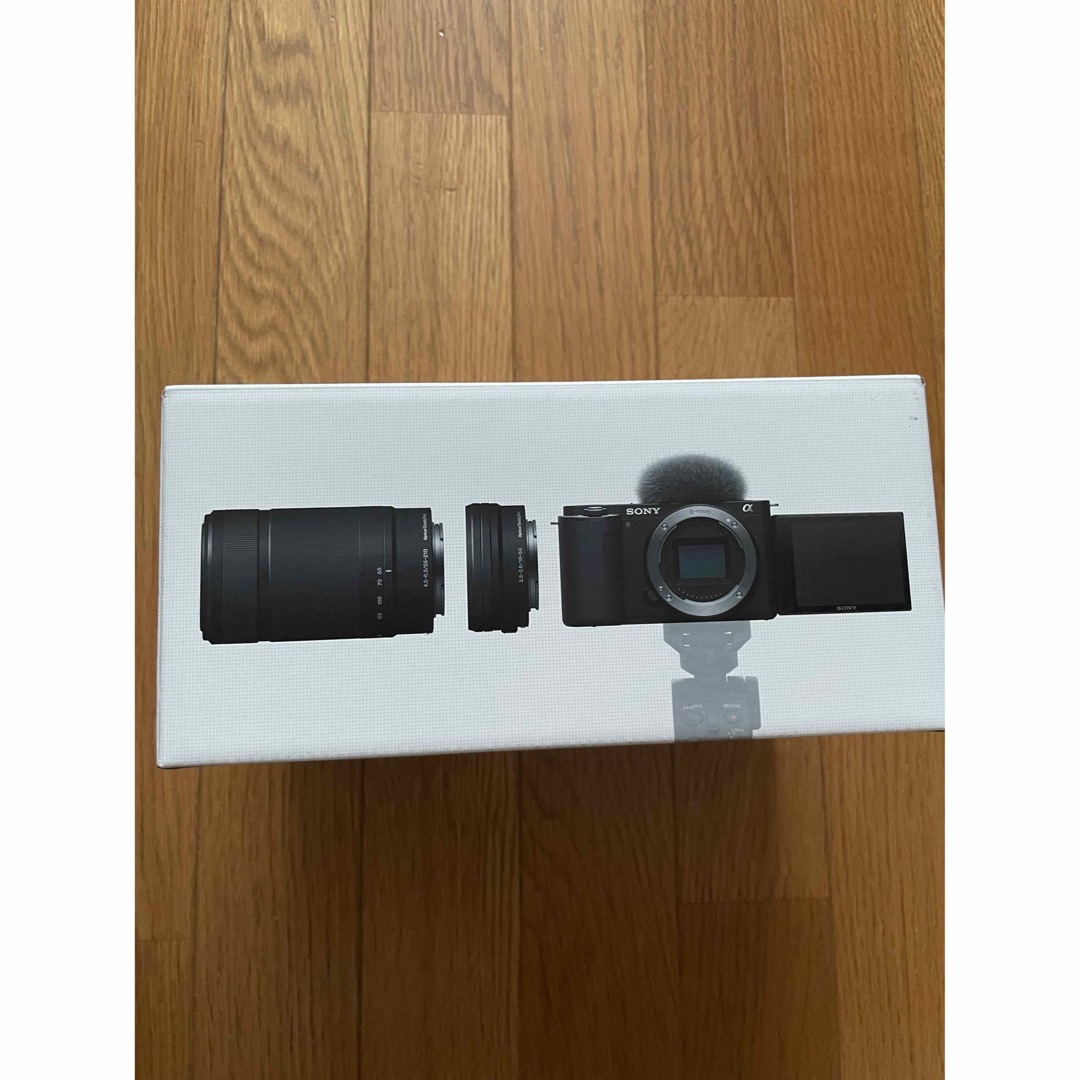 SONY(ソニー)の新品 SONY ミラーレス一眼  ZV-E10 ダブルズームレンズキット スマホ/家電/カメラのカメラ(ミラーレス一眼)の商品写真