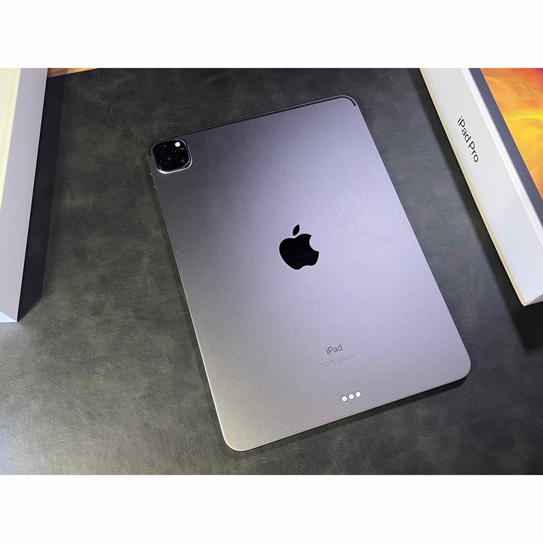 Apple(アップル)の【完動品】iPad Pro(第2世代)11インチ 256GB Wi-Fi  スマホ/家電/カメラのPC/タブレット(タブレット)の商品写真