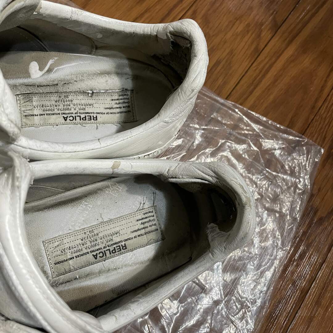 Maison Martin Margiela(マルタンマルジェラ)のmaison margiela ペンキ　ジャーマントレーナー　42 メンズの靴/シューズ(スニーカー)の商品写真