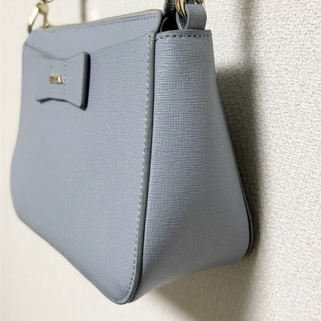 Furla(フルラ)のフルラ クロスリボン 水色 ミニショルダーバッグ レディースのバッグ(ショルダーバッグ)の商品写真