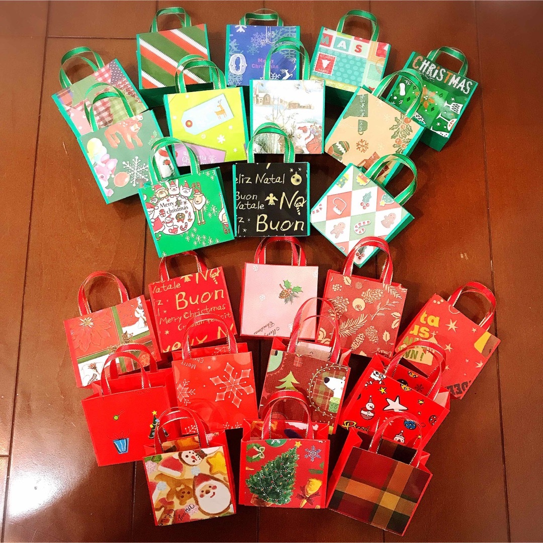 クリスマスアドベントカレンダーミニ紙袋 ハンドメイドの文具/ステーショナリー(カード/レター/ラッピング)の商品写真