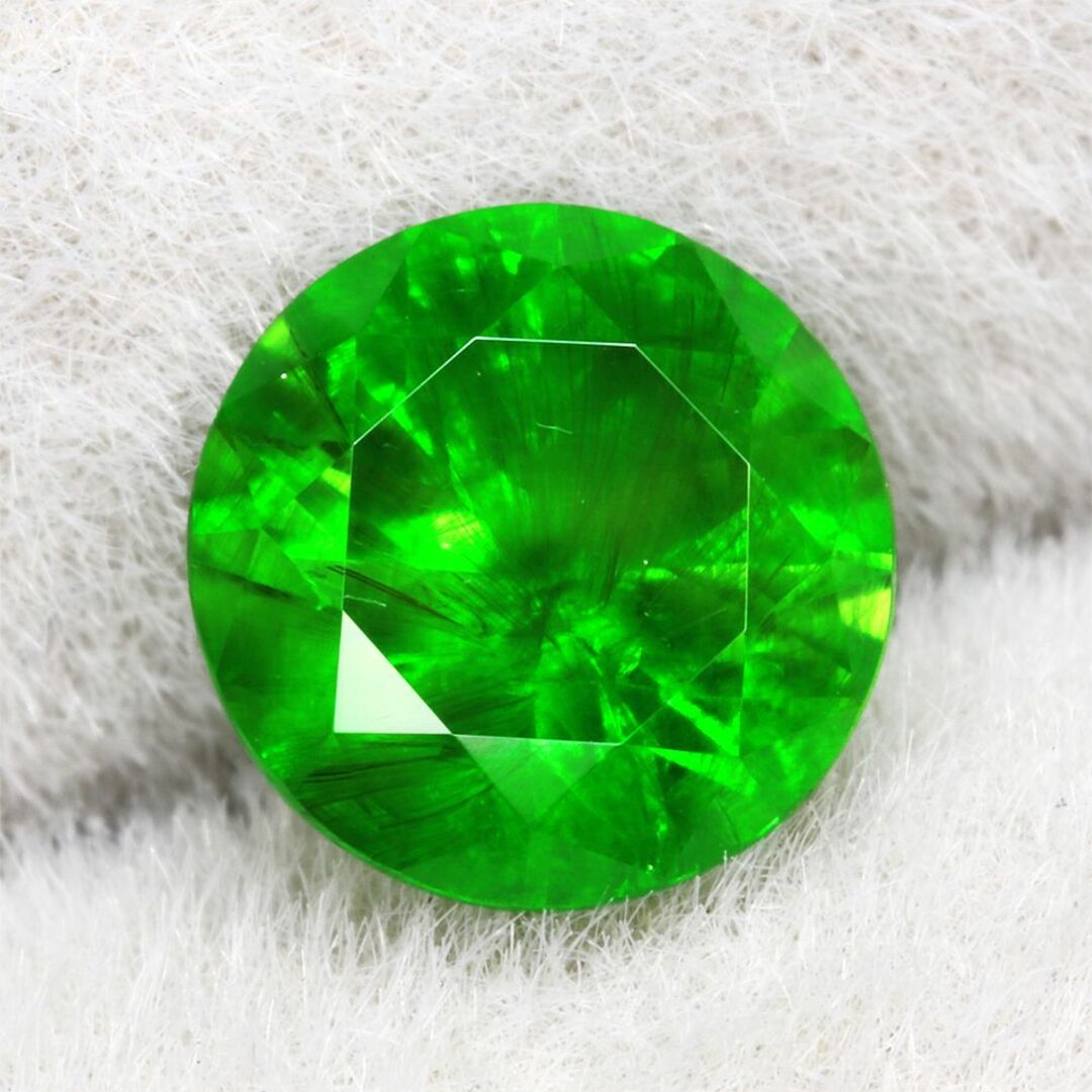 ロシア産デマントイドガーネット 0.66ct 1