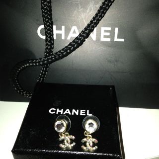 シャネル(CHANEL)のCHANEL♡キラキラピアス♡(ピアス)