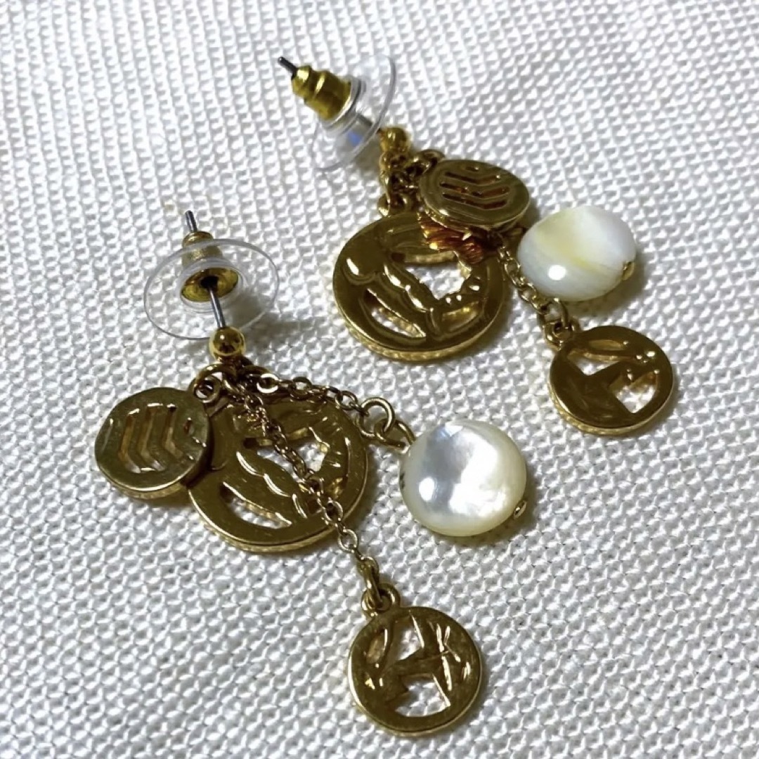 NINA RICCI(ニナリッチ)の美品　NINNA RICCI ニナリッチ　アシンメトリーロングネックレス＆ピアス レディースのアクセサリー(ネックレス)の商品写真