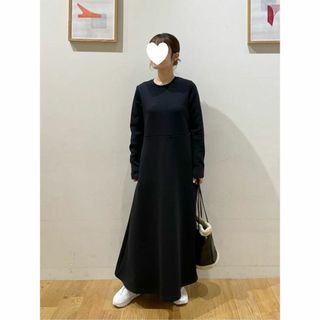 ユナイテッドアローズグリーンレーベルリラクシング(UNITED ARROWS green label relaxing)の美品グリーンレーベルリラクシング黒バックボタン フレア ワンピース38ブラック(ロングワンピース/マキシワンピース)