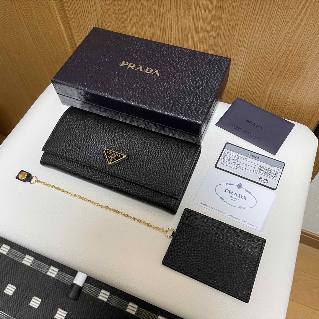 PRADA - 【新品未使用】PRADA プラダ 1MH132 サフィアーノレザー 長