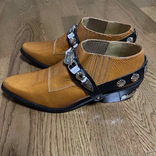 トーガプルラ(TOGA PULLA)のトーガプルラ　metal conch cowboy 革靴　サイズ38 未使用品(ローファー/革靴)