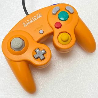 ニンテンドーゲームキューブ(ニンテンドーゲームキューブ)の任天堂 ゲームキューブコントローラー　オレンジ DOL-003 美品(家庭用ゲーム機本体)