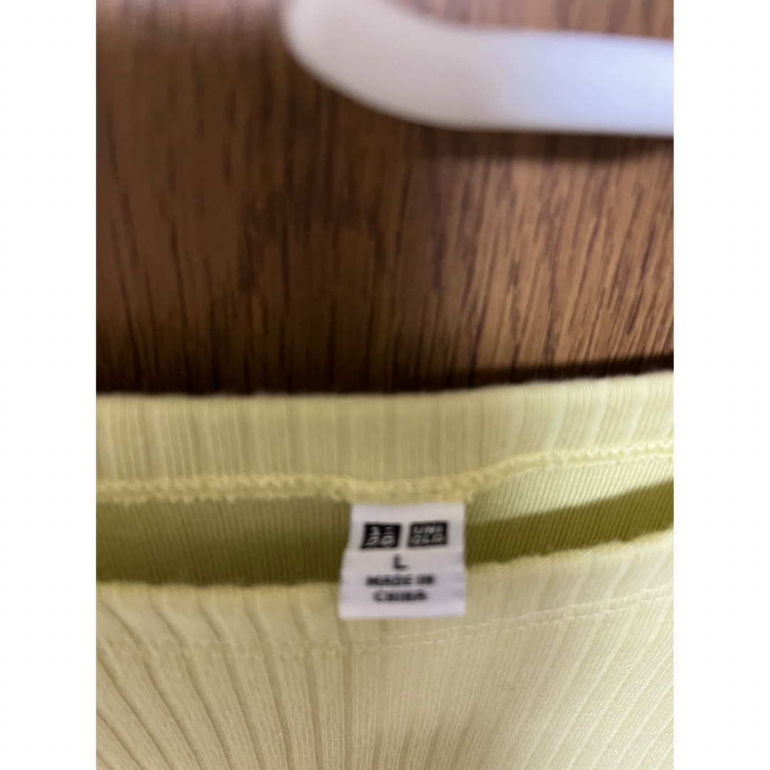 UNIQLO(ユニクロ)のユニクロ　クルーネックシャツ　　L     黄緑 レディースのトップス(Tシャツ(長袖/七分))の商品写真