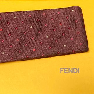 フェンディ(FENDI)の【新品、未使用】FENDI フェンディ ネクタイ シルク ドット柄(ネクタイ)