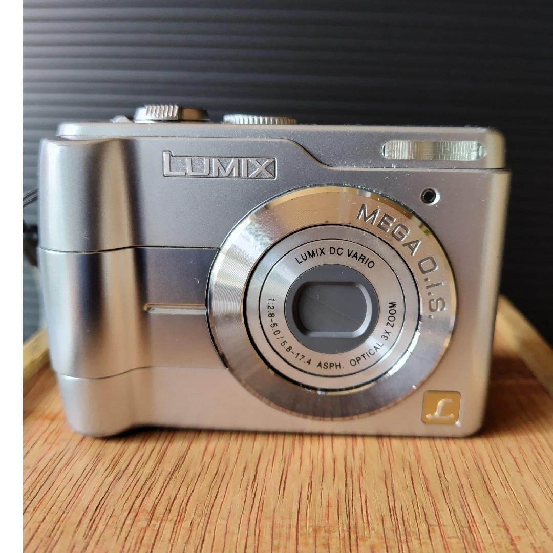 パナソニック Panasonic LUMIX DMC-LS1 / OPTICAL 3x ZOOM 5.8