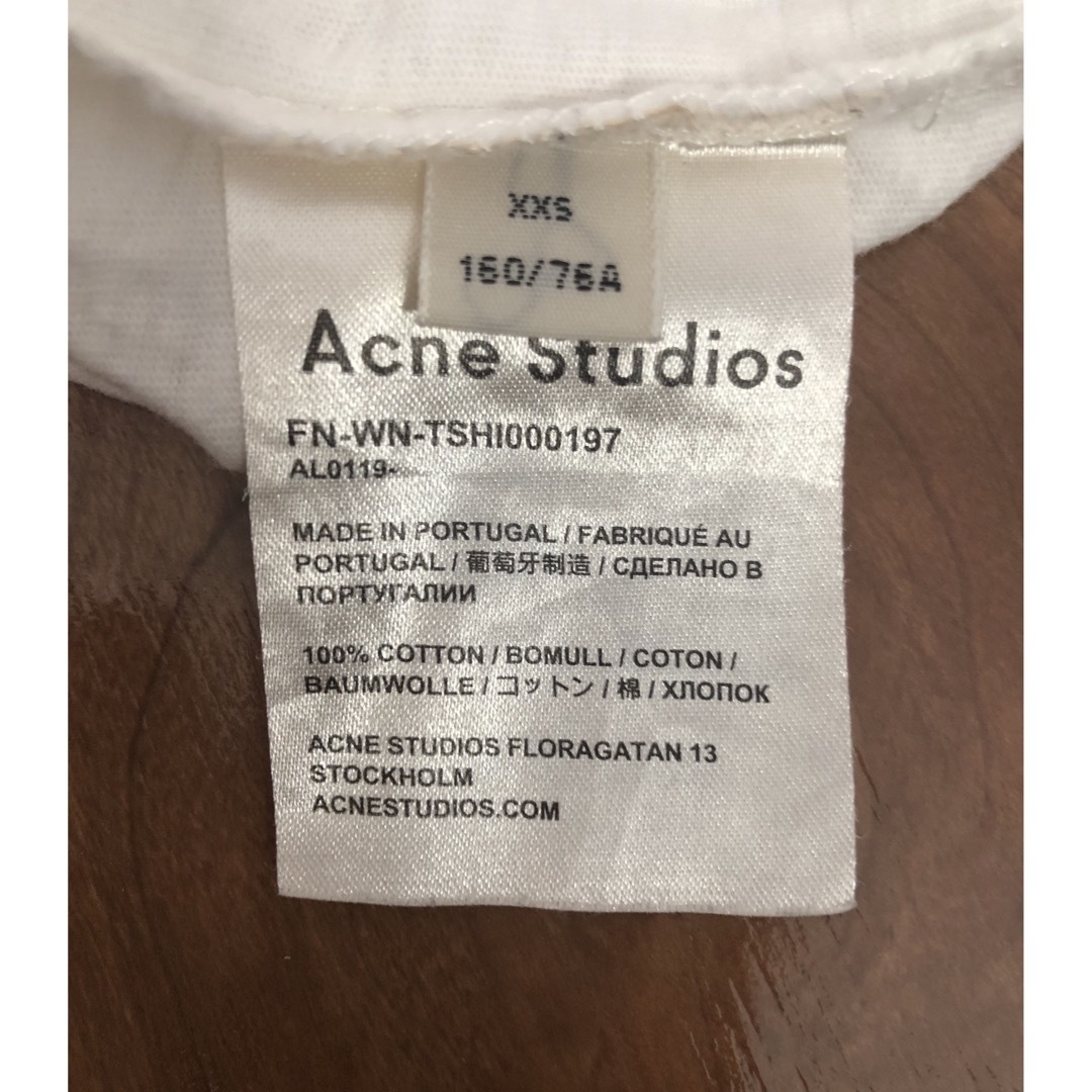 Acne Studios(アクネストゥディオズ)のAcne Studios レディースのトップス(Tシャツ(半袖/袖なし))の商品写真