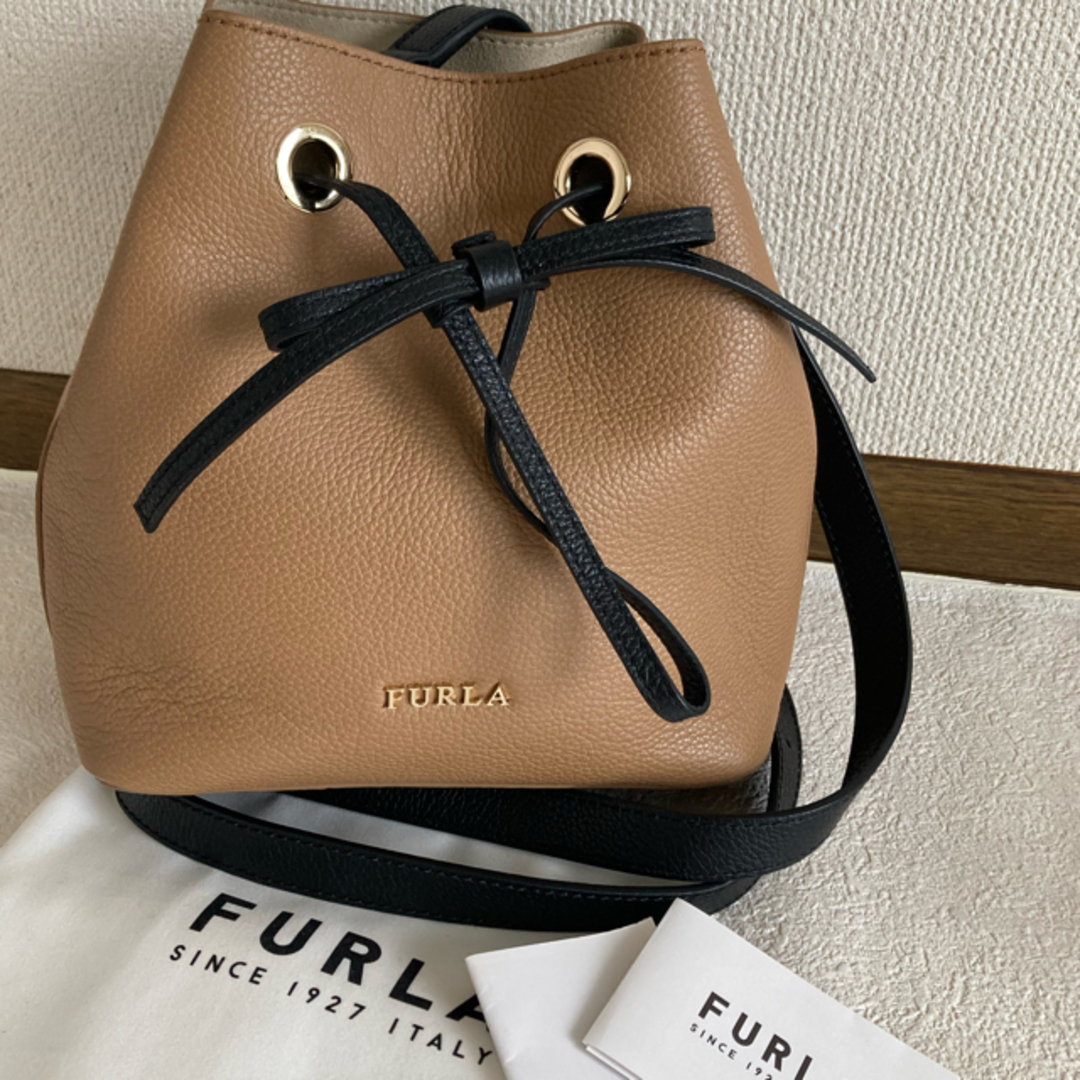 極美品　フルラ　FURLA コスタンザ　キャメル