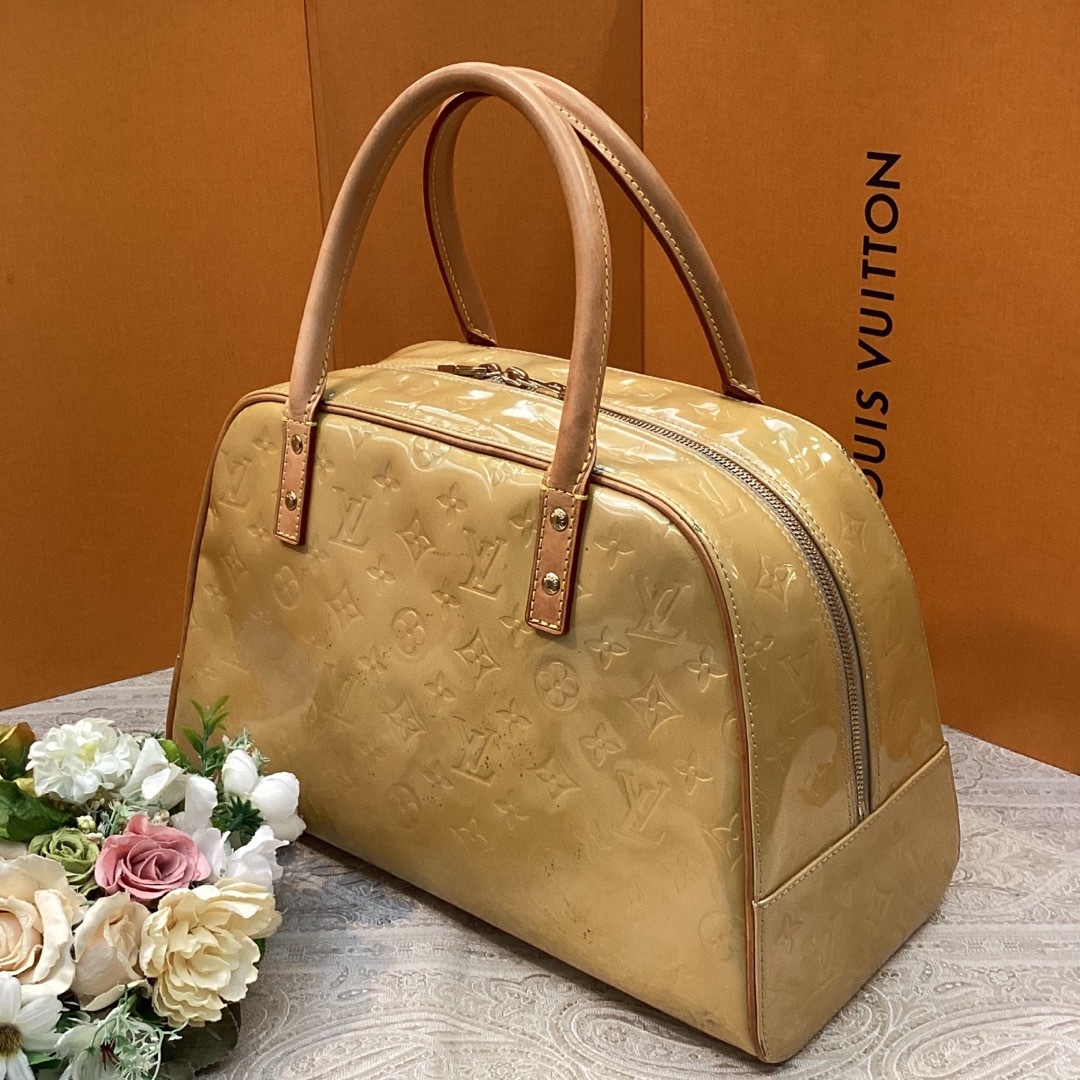 LOUIS VUITTON ヴィトン トンプキンス スクエアヴェルニ-