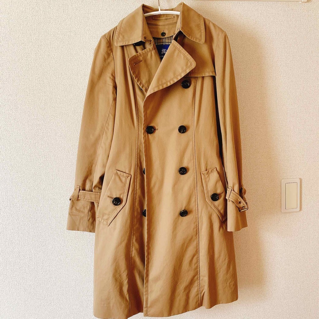 BURBERRY BLUE LABEL(バーバリーブルーレーベル)のBURBERRY BLUE LABEL トレンチコート レディースのジャケット/アウター(トレンチコート)の商品写真