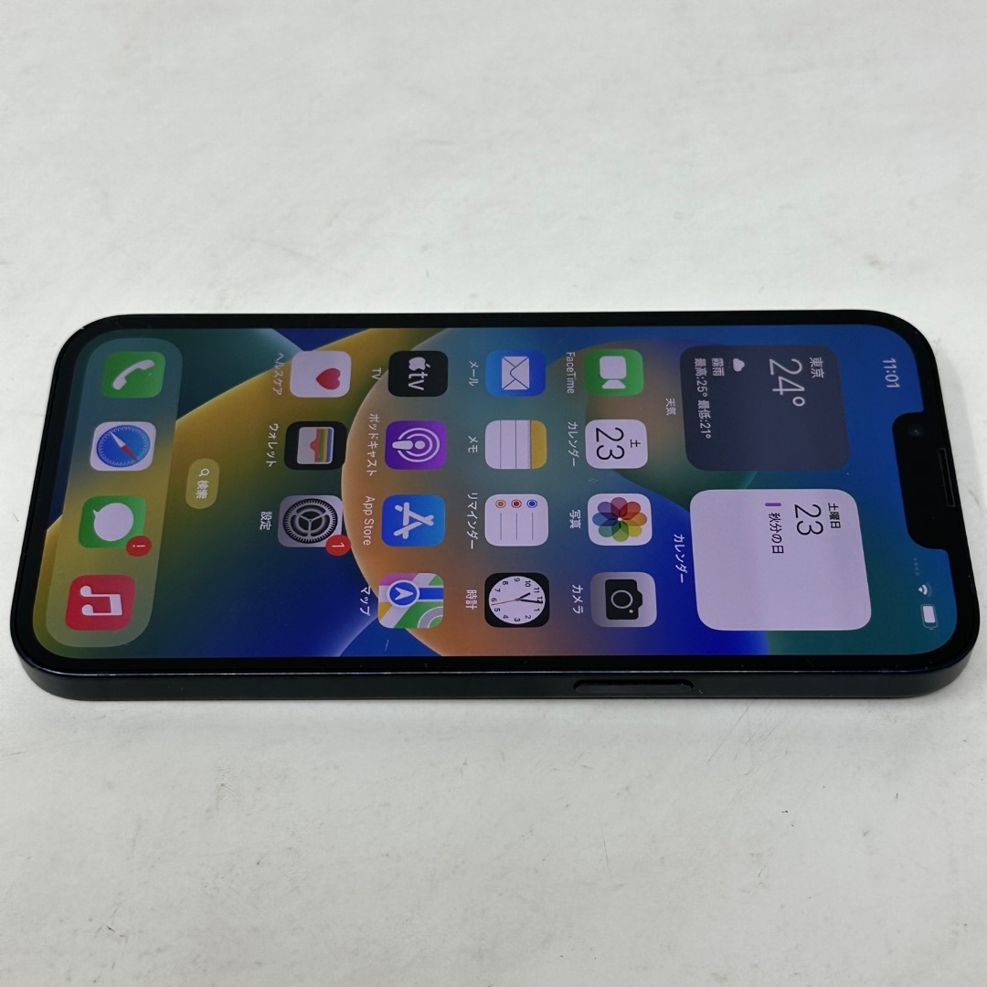 Apple(アップル)のSIMフリー iPhone 13 128GB MLNC3J/A ブラック 判定○ スマホ/家電/カメラのスマートフォン/携帯電話(スマートフォン本体)の商品写真