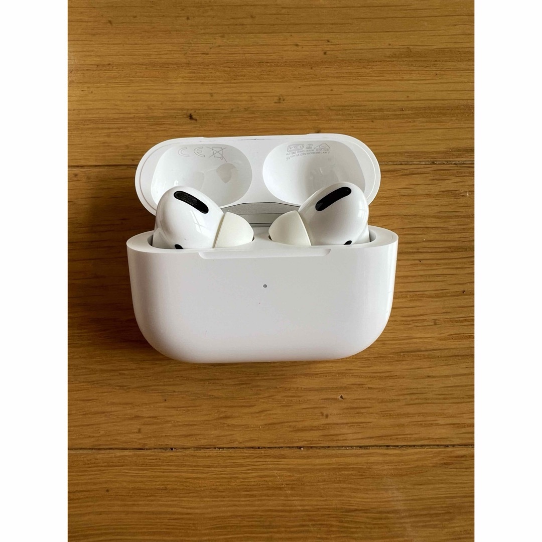 Apple(アップル)のAPPLE AirPods Pro ノイズキャンセリング付完全ワイヤレスイヤホン スマホ/家電/カメラのオーディオ機器(ヘッドフォン/イヤフォン)の商品写真