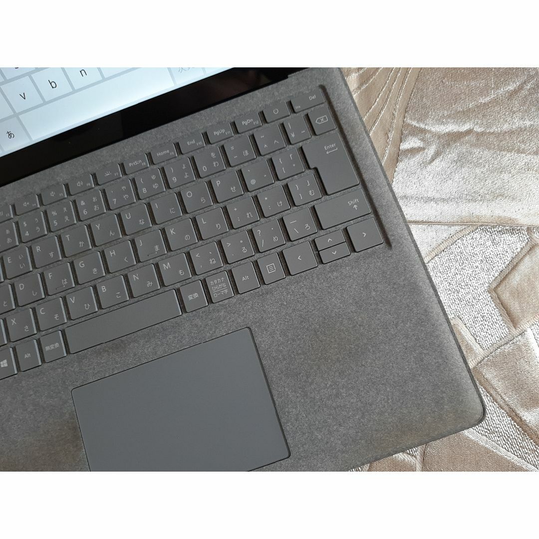 Microsoft(マイクロソフト)のFHF01 Surface Laptop2 8世代 i5 8G 128GB スマホ/家電/カメラのPC/タブレット(ノートPC)の商品写真