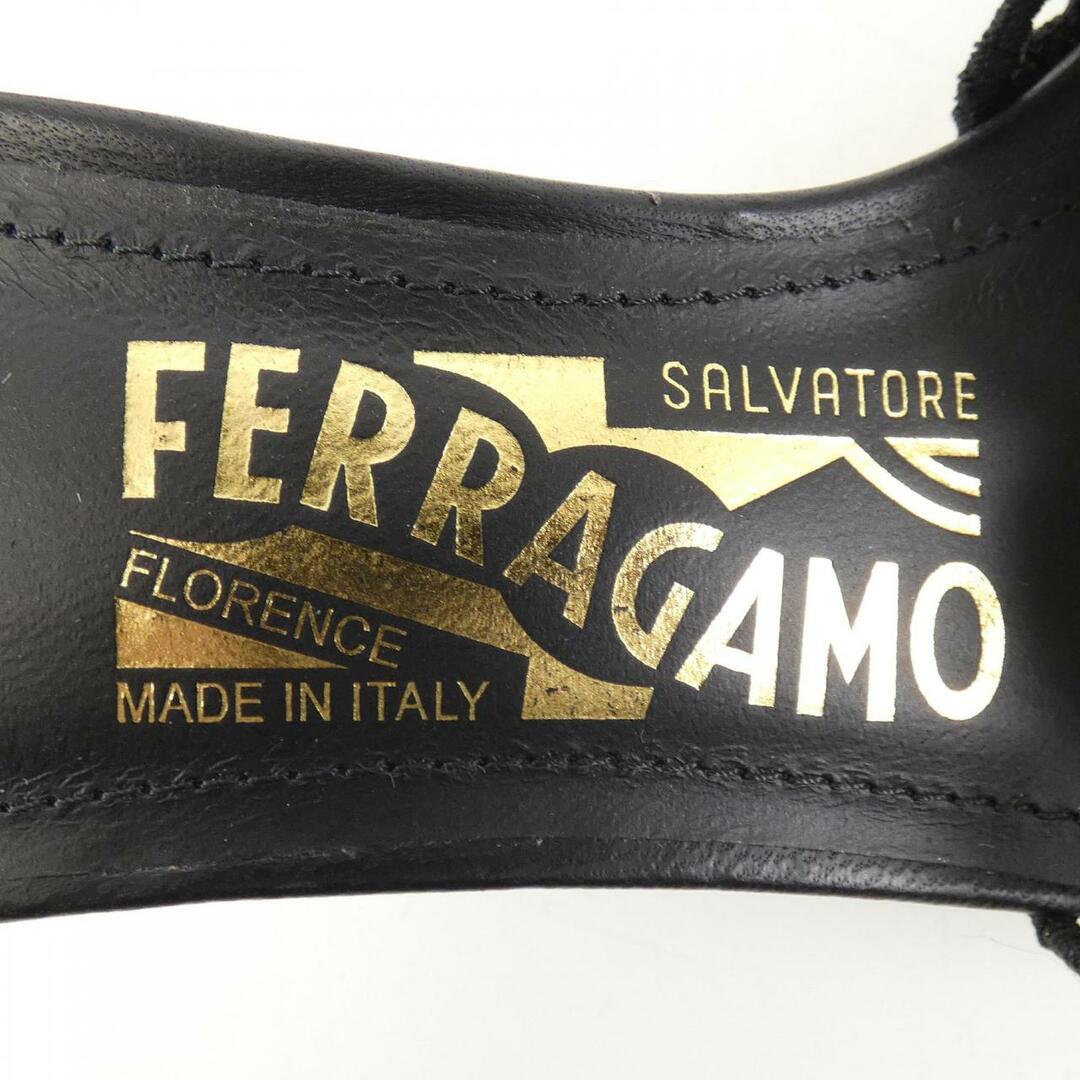 サルヴァトーレフェラガモ SALVATORE FERRAGAMO サンダル付属情報について