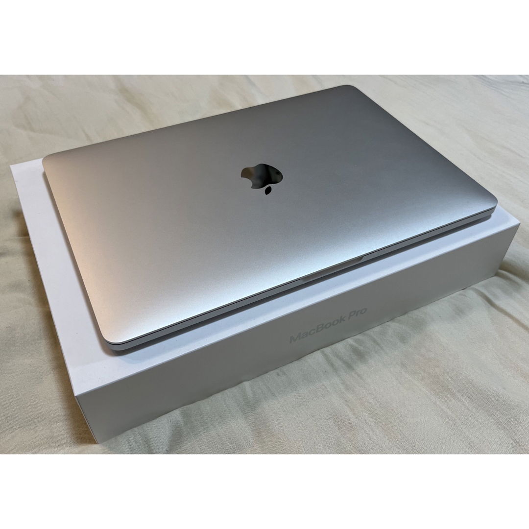 MacBook Pro 13 2020 corei5 8gb 512gbのサムネイル