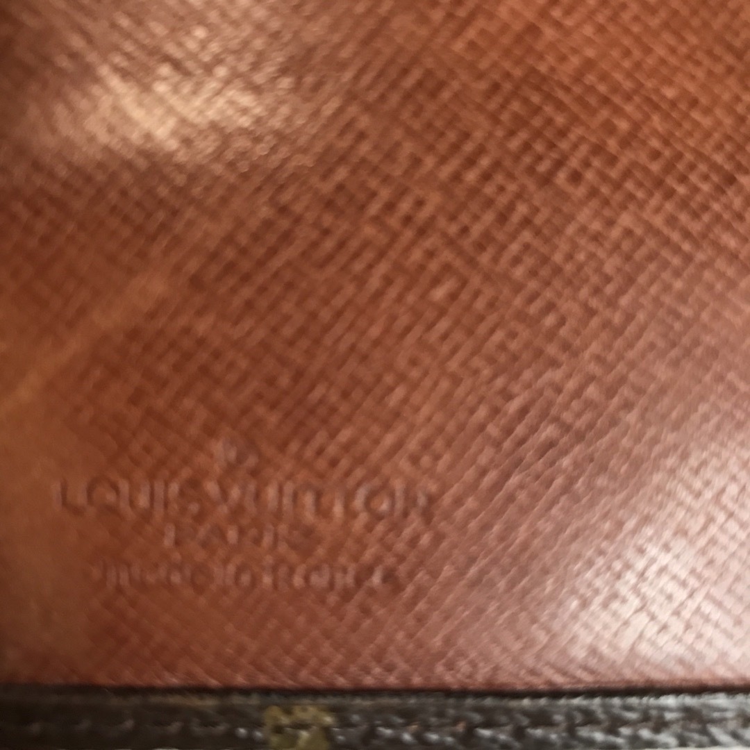 LOUIS VUITTON(ルイヴィトン)のLOUISVUITTON 二つ折財布 メンズのファッション小物(折り財布)の商品写真