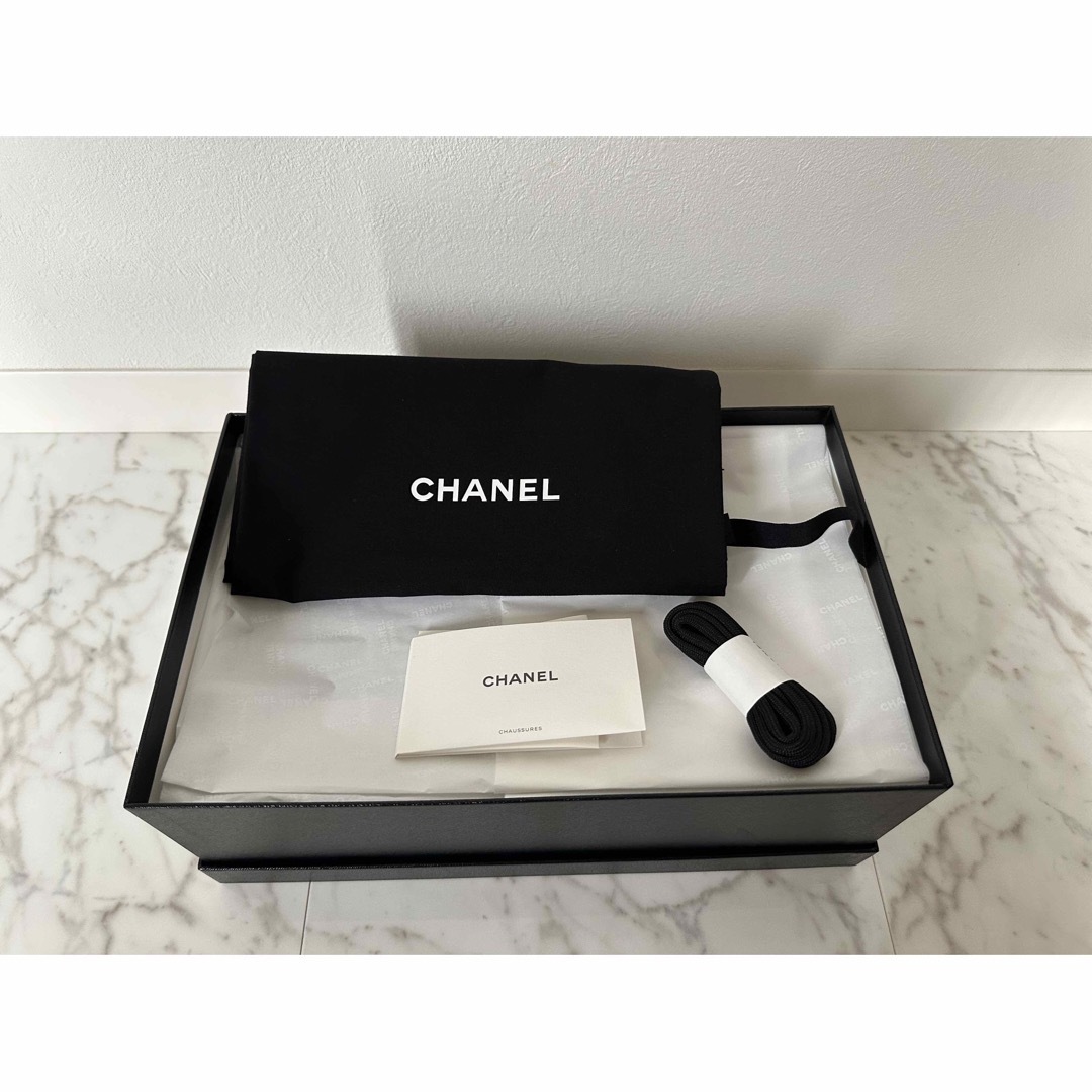 定価以下????新品　CHANEL　スニーカー　38