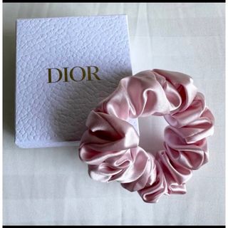 ディオール(Dior)の【再お値下げ・新品未使用】Dior シュシュ ノベルティ(ヘアゴム/シュシュ)