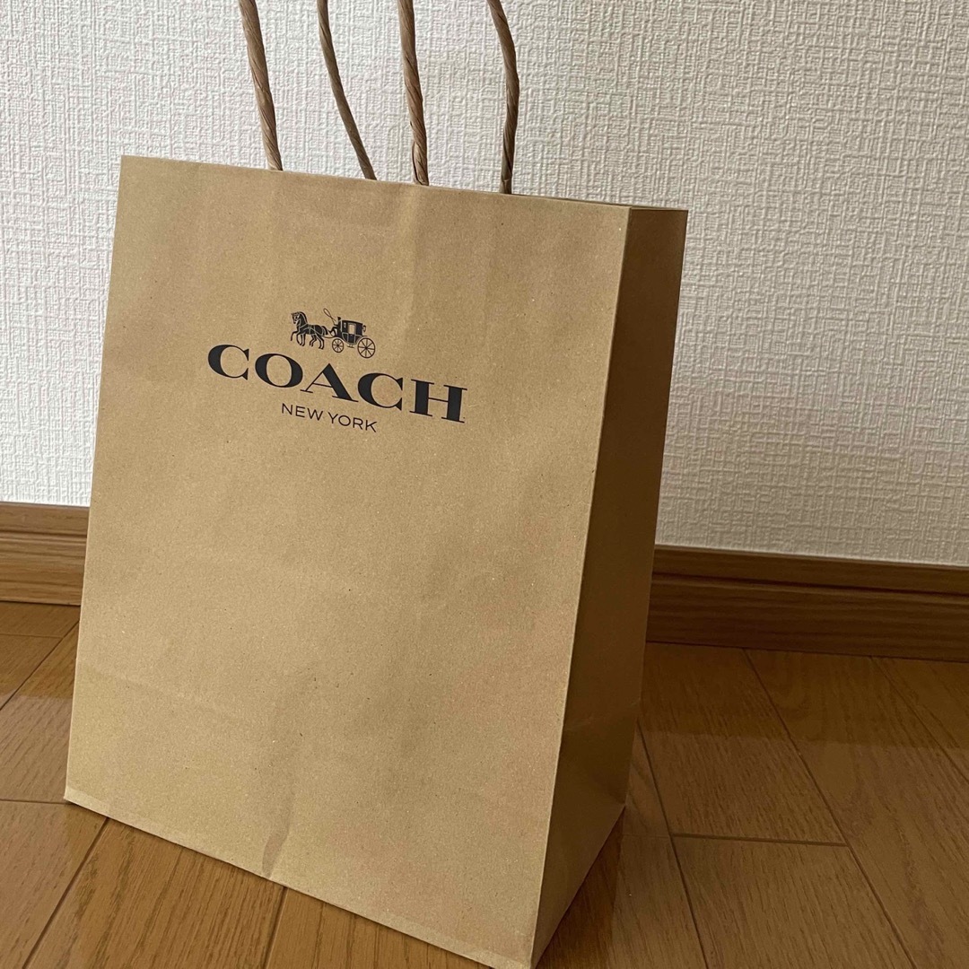 COACH(コーチ)のcoach 紙袋 レディースのバッグ(ショップ袋)の商品写真