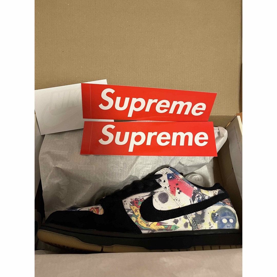 NIKE Supreme × Nike SB Dunk Low