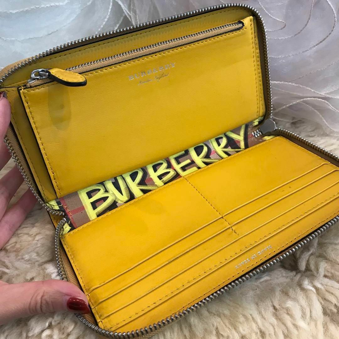 BURBERRY - BURBERRY ラウンドファスナー長財布 グラフィティ チェック