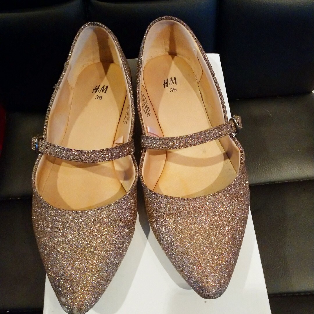 H&M(エイチアンドエム)のH&M ローヒールパンプス レディースの靴/シューズ(ハイヒール/パンプス)の商品写真