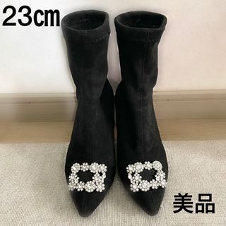 ランダ(RANDA)の☆美品☆ビジューバックル スエードショートブーツ (ブーツ)