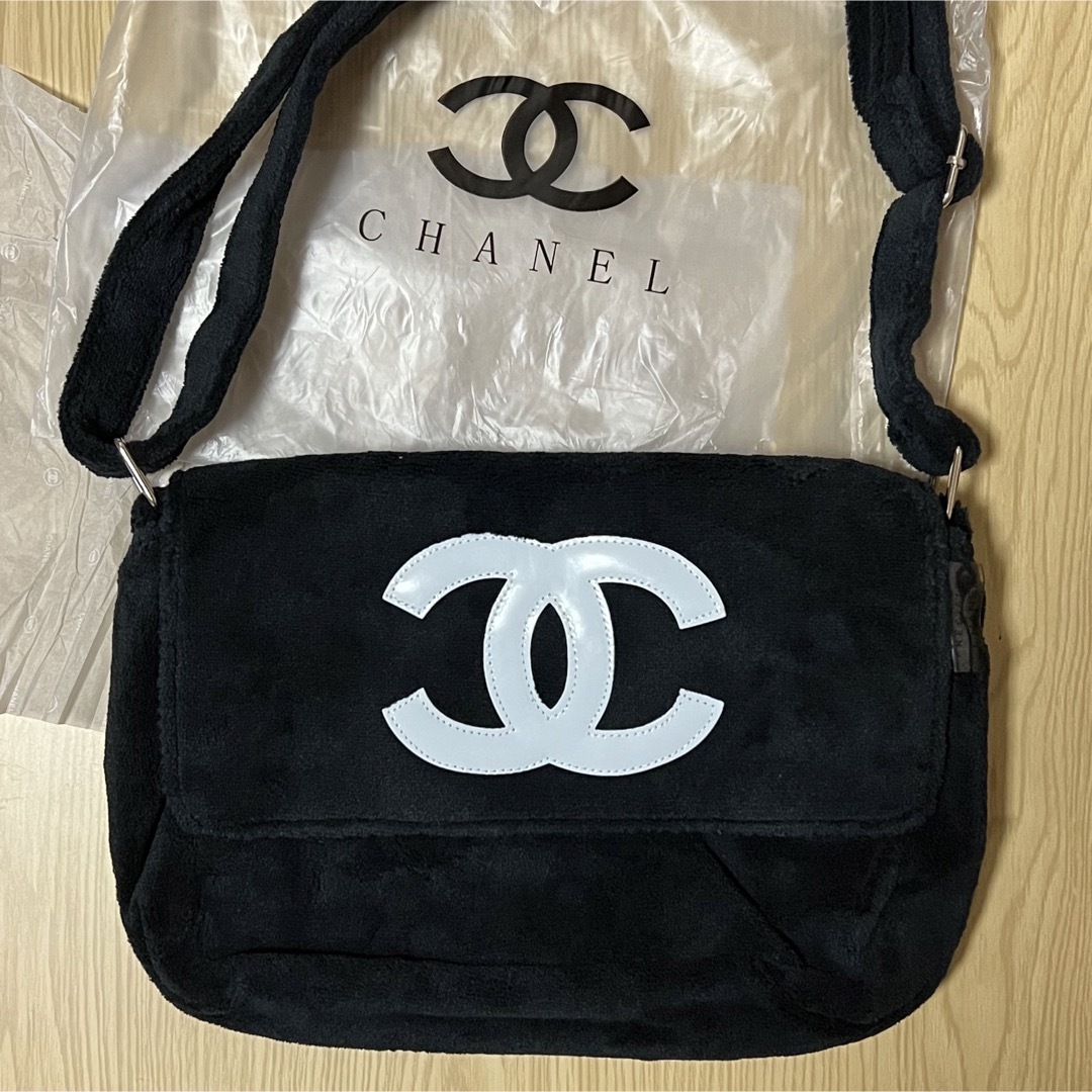 【新品未使用】 CHANEL ノベルティ ショルダーバッグ (BTS テテ着用)