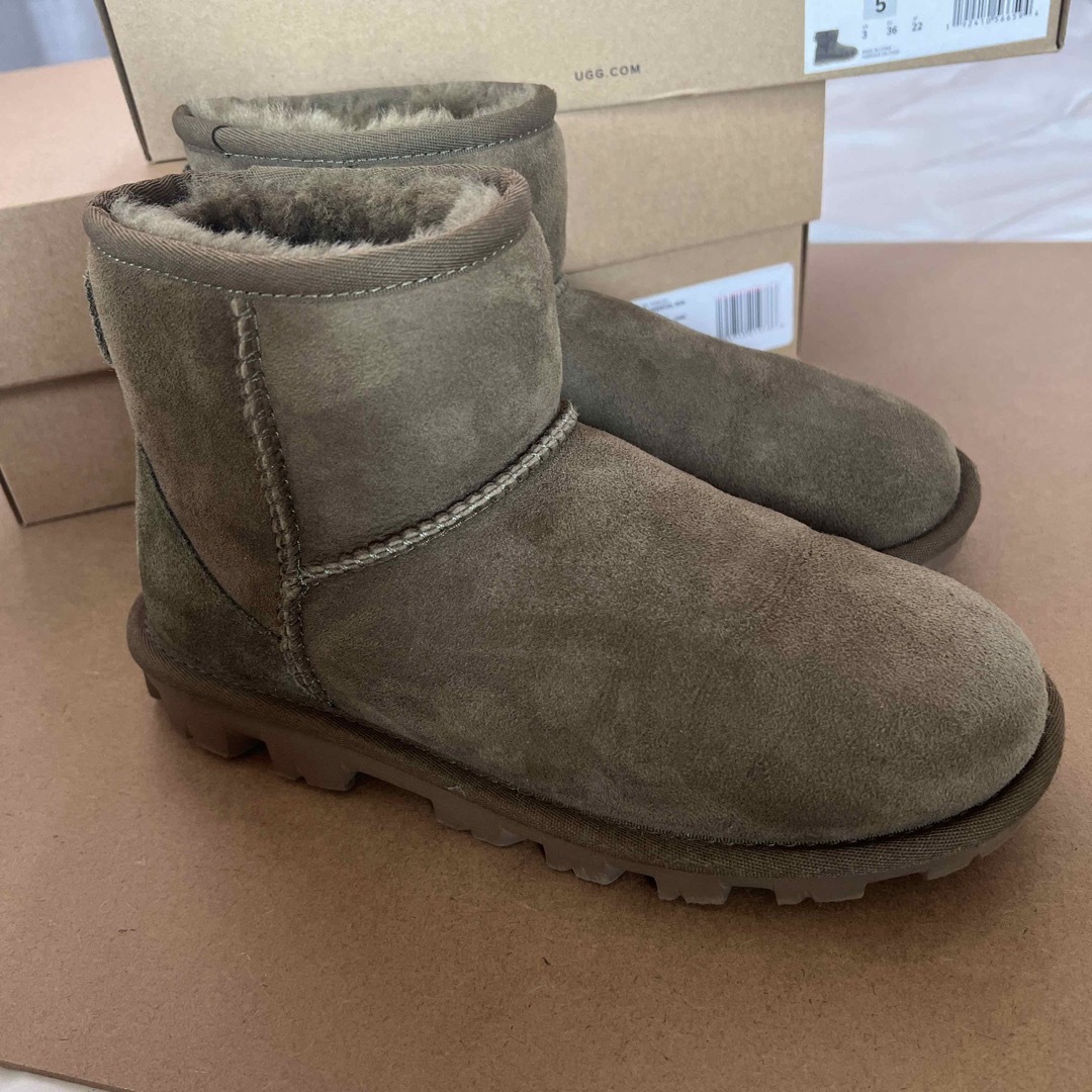 UGG - ugg w ESSENTIAL MINI USA5 jp22の+inforsante.fr