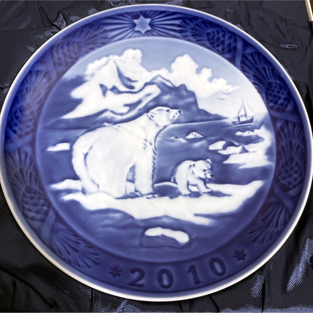 ROYAL COPENHAGEN(ロイヤルコペンハーゲン)のロイヤルコペンハーゲン Christmas in Greenland 2010 インテリア/住まい/日用品のキッチン/食器(食器)の商品写真