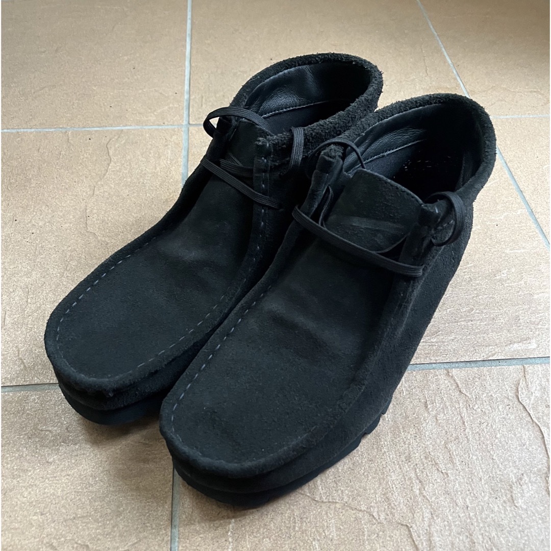 靴/シューズClarks × BEAMS 別注 Wallabee Boot ネイビー