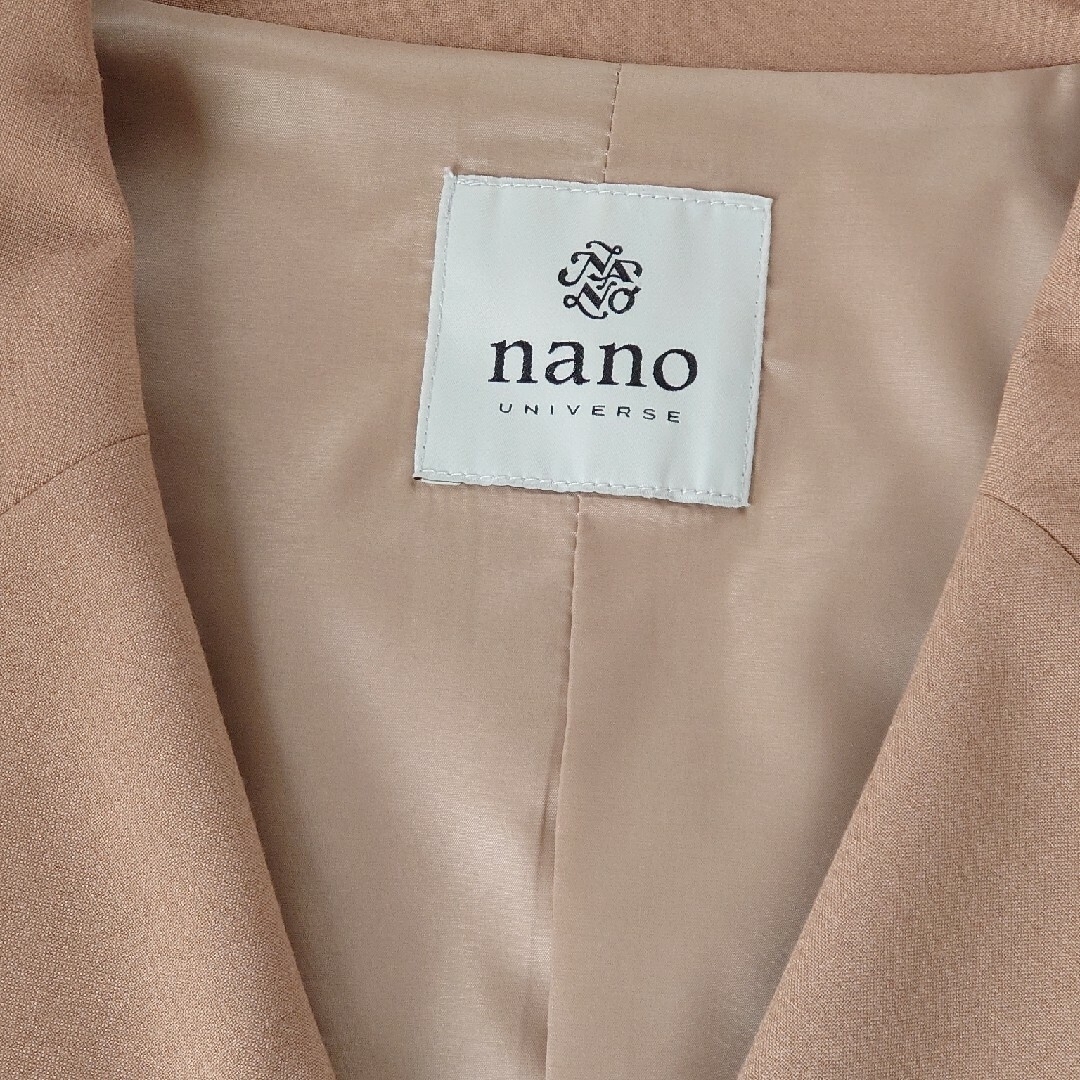 nano・universe(ナノユニバース)の未使用美品 ナノユニバース ダブルジャケット ベージュ36 金ボタン レディースのジャケット/アウター(テーラードジャケット)の商品写真