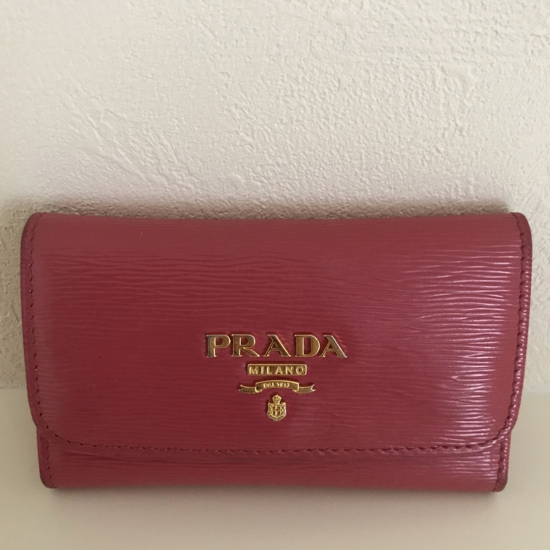 PRADA プラダ　キーケース　サフィアーノ　6連　ピンク　金ロゴ