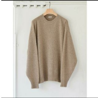 コモリ(COMOLI)のcomoli 21aw カシミヤ　クルーネックニット(ニット/セーター)