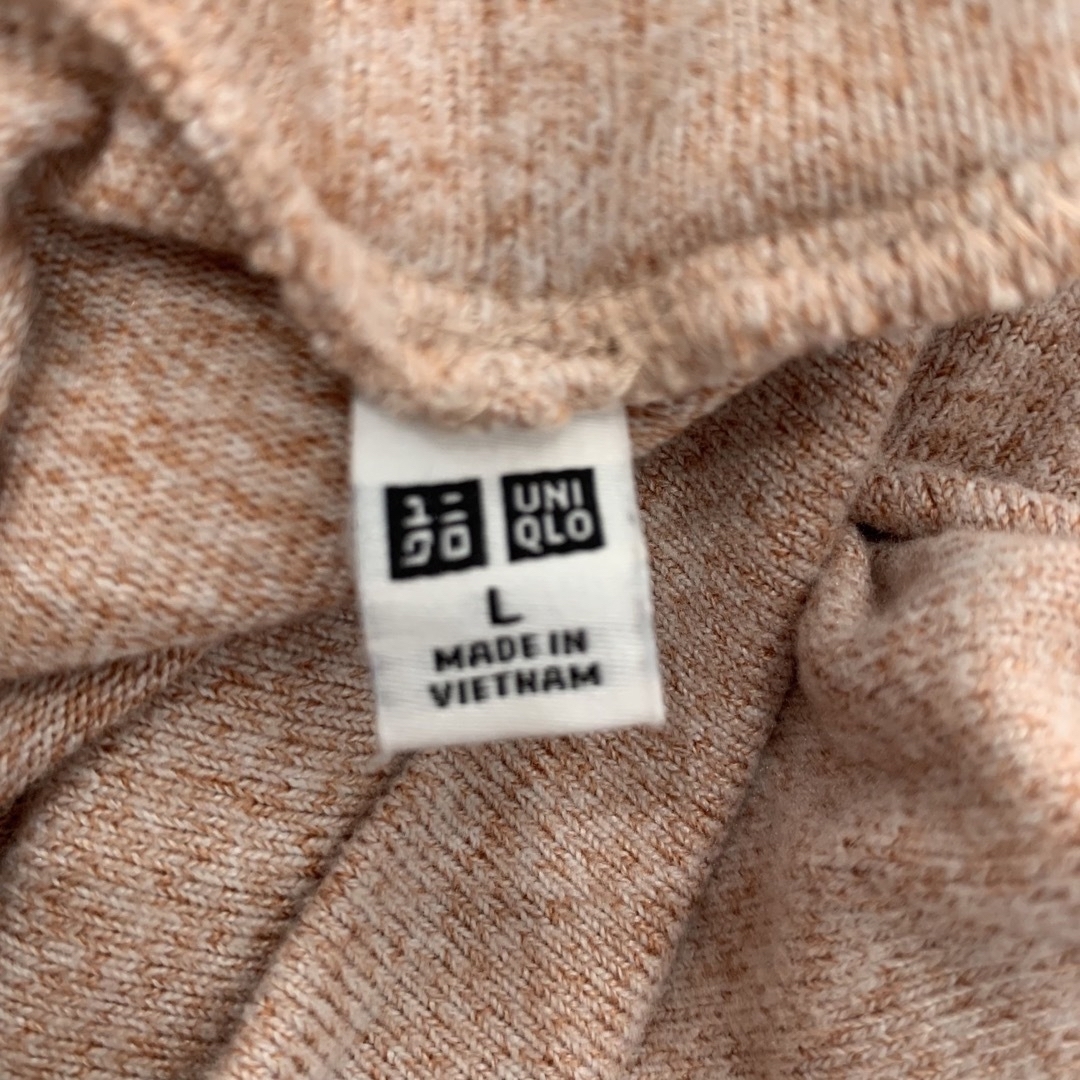 UNIQLO(ユニクロ)の【美品】ユニクロ ソフトニットパフスリーブハイネックT  レディースのトップス(ニット/セーター)の商品写真