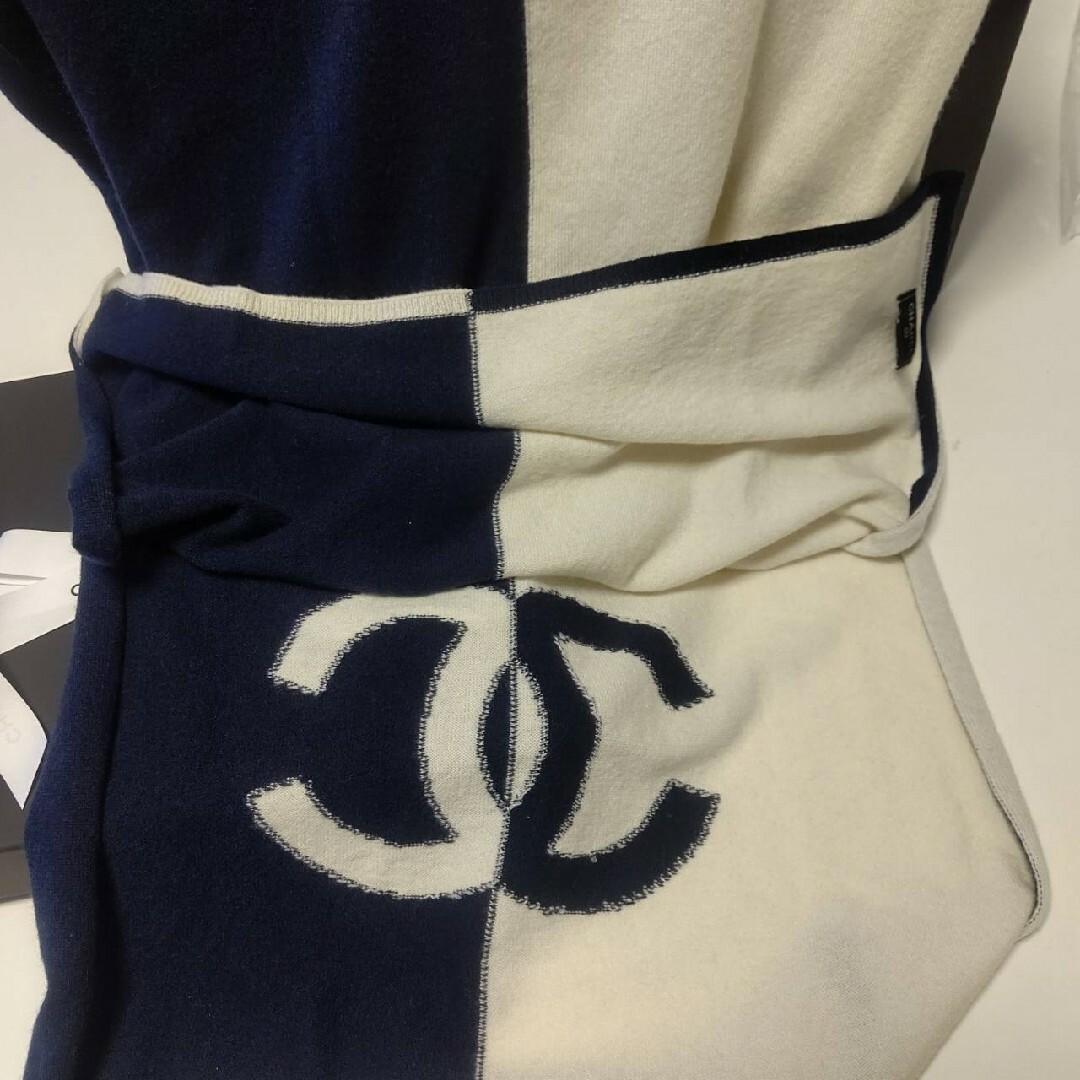 CHANEL(シャネル)のCHANEL🤍ココマーク カシミアマフラー レディースのファッション小物(マフラー/ショール)の商品写真