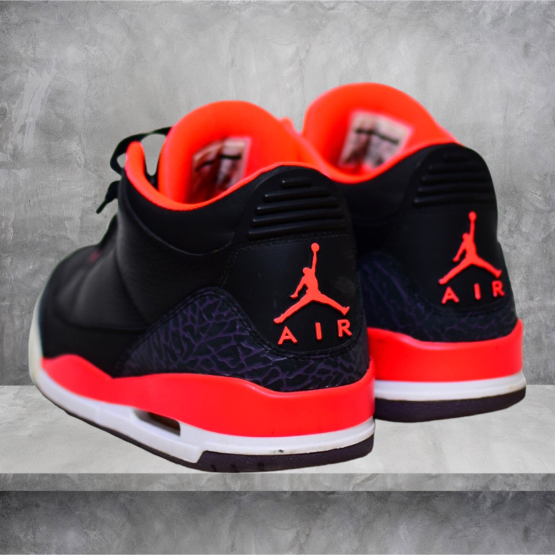 NIKE(ナイキ)のAIR JORDAN 3 RETRO "CRIMSON"（ブラック/クリムゾン） メンズの靴/シューズ(スニーカー)の商品写真