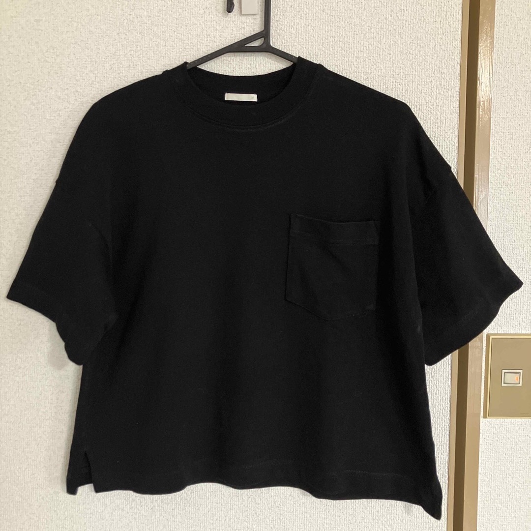 GU(ジーユー)のGU ポケット付き半袖Tシャツ　Mサイズ レディースのトップス(Tシャツ(半袖/袖なし))の商品写真