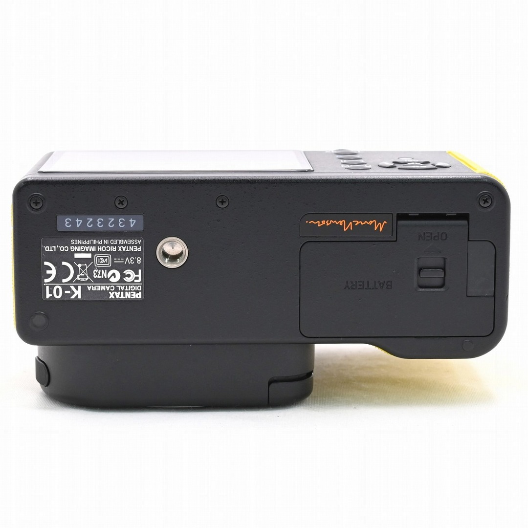 PENTAX K-01 ボディ ブラック/イエロー PENTAX K-01 ボディ ブラック/イエロー